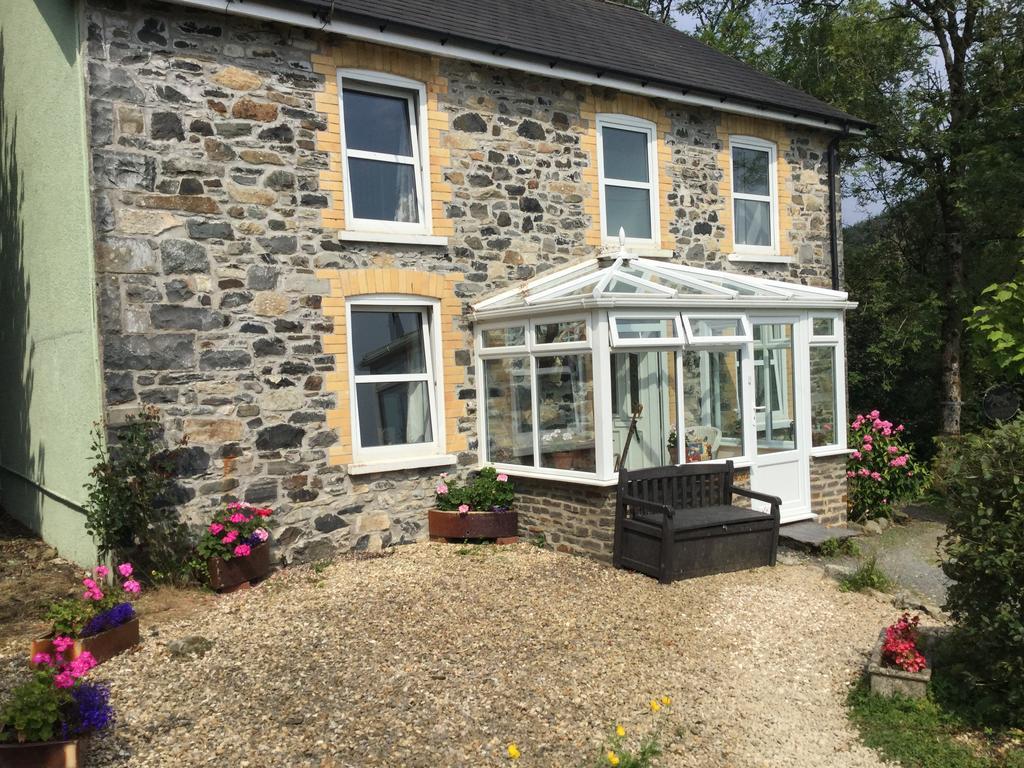 Maes Y Gwaelod Bed and Breakfast Llanwrtyd Wells Εξωτερικό φωτογραφία